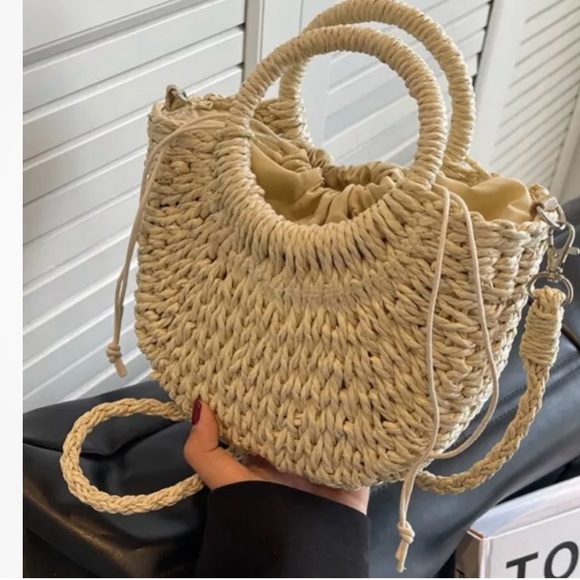 Summer Straw Beach Woven Boho Shoulder Crossbody Tote Bag Round Rattan Handbag - Picture 2 of 3